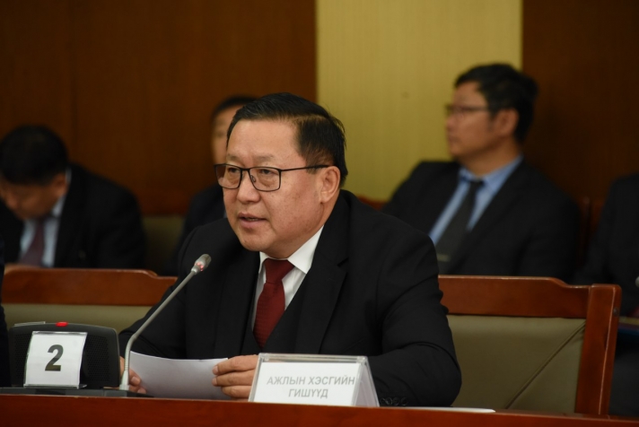 Монголбанкны Ерөнхийлөгч Н.Баяртсайханыг үүрэгт ажлаас нь чөлөөлөв