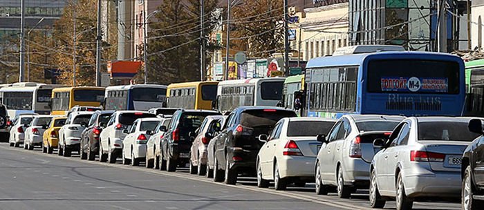 Энэ амралтын өдрүүдэд автомашиныг тэгш, сондгой дугаараар хөдөлгөөнд оролцуулна