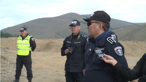 Монголын төр хууль бус лиценз эзэмшигчидтэй тэмцэж эхэллээ