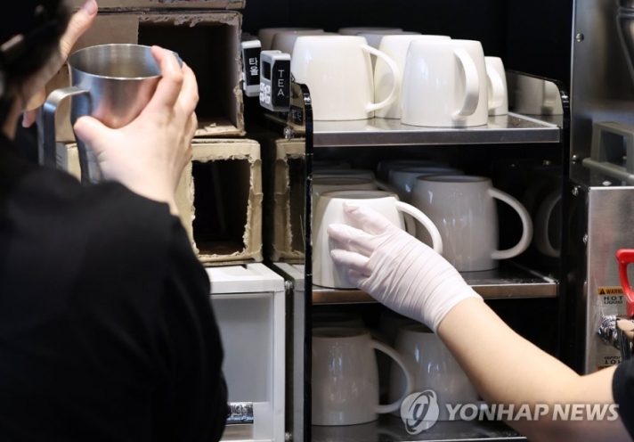БНСУ-ын кафе, зоогийн газруудад нэг удаагийн хуванцар эдлэл хэрэглэхийг хоригложээ