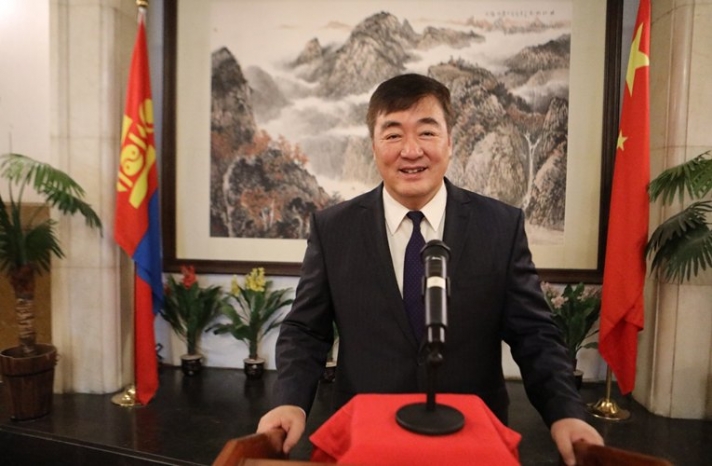 Ши Жиньпин даргын олонтаа онцолсончлон Хятад улс Монгол Улсын тусгаар тогтнол, бүрэн эрх, газар нутгийн бүрэн бүтэн байдлыг ямагт хүндэтгэнэ ээ