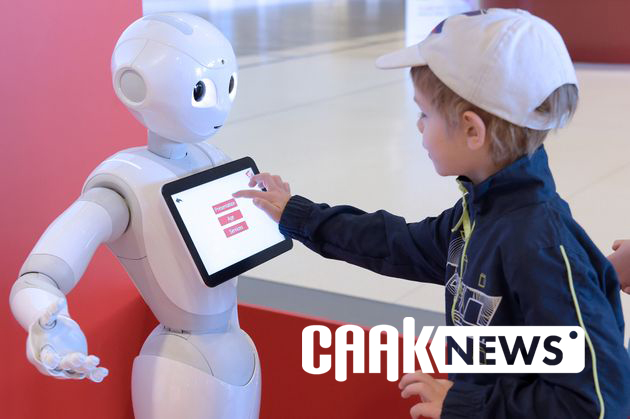 Хүүхдүүд насанд хүрэгчдээс илүү роботын "үгэнд ордог" болохыг тогтоожээ