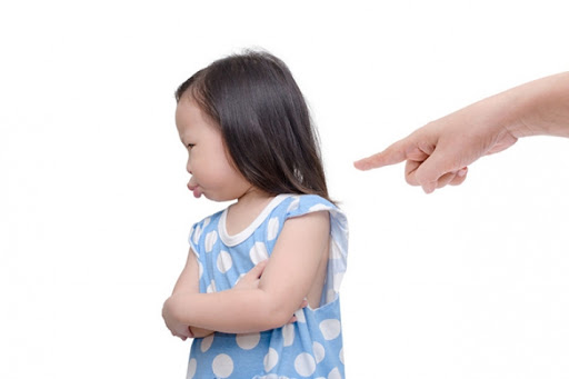 ЗӨВЛӨГӨӨ: Эцэг эхийн стресс хүүхдийн сэтгэл зүйд нөлөөлдөг үү?