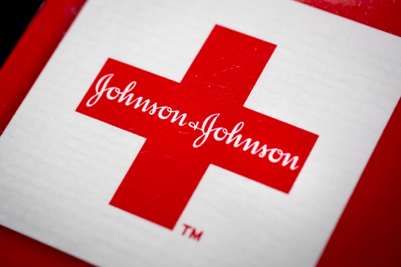 “Johnson & Johnson” компани 1 тэрбум тун коронавирусийн вакцин үйлдвэрлэнэ