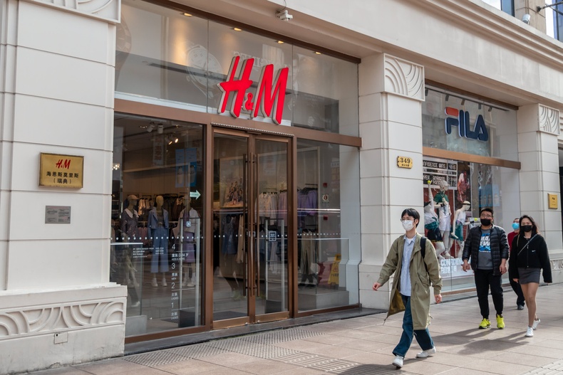 H&М бренд Хятадын зах зээлд дахин худалдаалагдахгүй