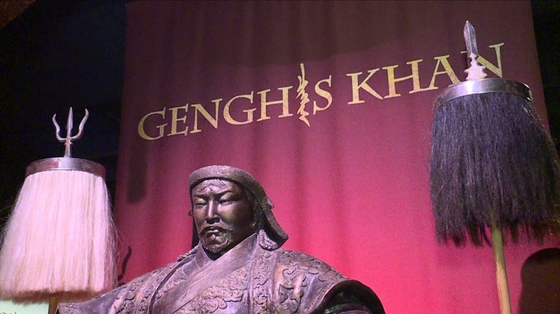 АНУ-ын Канзас хотод Чингис хааны тухай үзэсгэлэн гарч байна