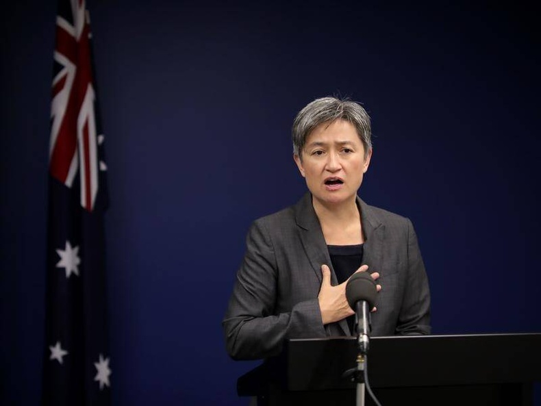 Хятад улс Австралиас хүнсний бүтээгдэхүүн импортлохоо зогсооно гэж сүрдүүлэв