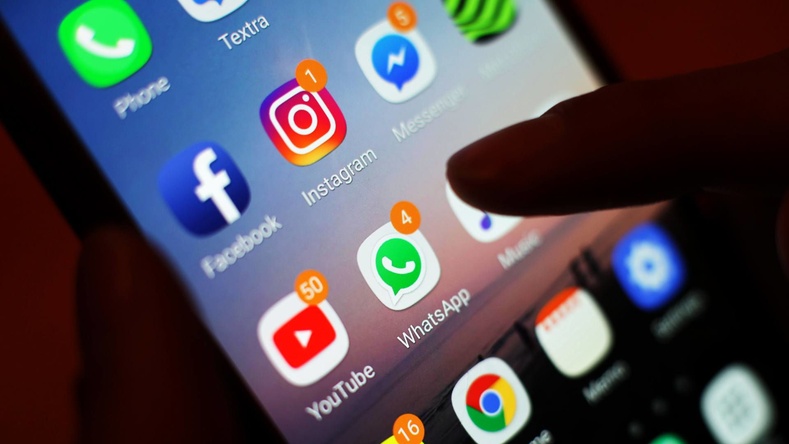 Facebook, Instagram болон WhatsApp-ийн гол үйлчилгээнүүд дэлхий даяар ажиллагаагүй болжээ!