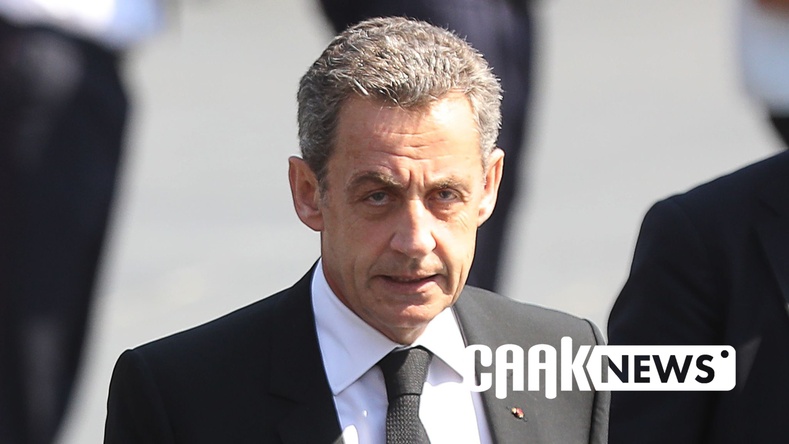 Авлигын хэрэгт холбогдсон Францын экс-Ерөнхийлөгч Николя Саркозийг шүүх хурал эхэлжээ