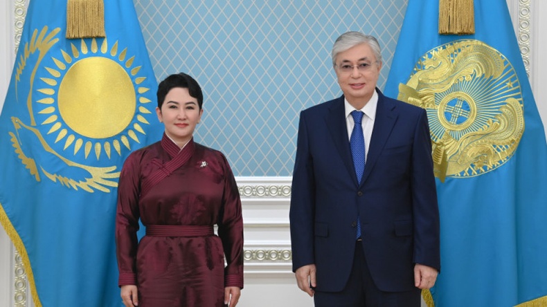 Ерөнхийлөгч У.Хүрэлсүхийг Казахстан Улсад албан ёсоор айлчлахыг урив
