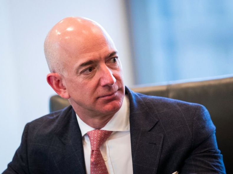 "Amazon"-ын захирал Жефф Бэзосын шинэ ажилтандаа тавьдаг гурван шаардлага