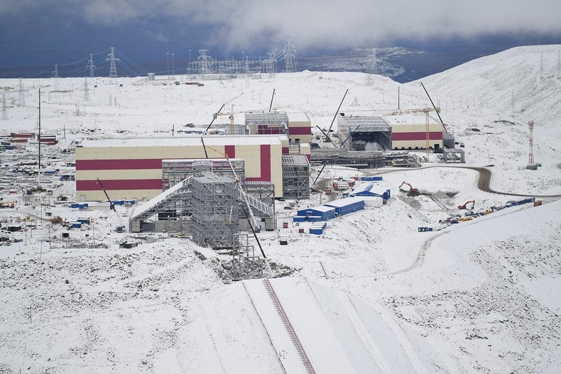 Сибирийн нүүрсний уурхайд гарсан ослын улмаас 52 хүн амиа алджээ