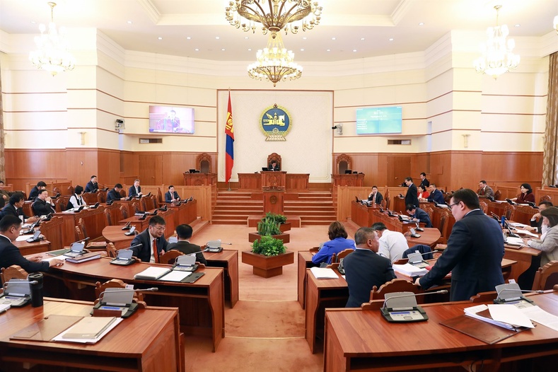 Монгол Улсын Батлан хамгаалах болон Нисэхийн тухай хуулийг баталлаа