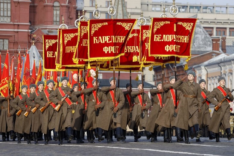 Зөвлөлтийн үеэс тэмдэглэж ирсэн хэд хэдэн баярыг цуцалж магадгүй байна