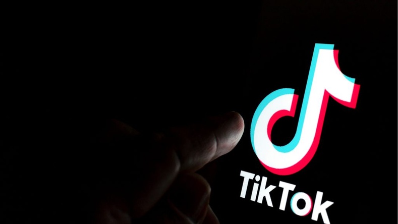 “TikTok”-оор амиа хорлох утгатай давлагаа өрнүүлж байна