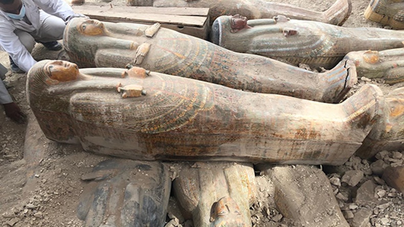 Археологичид эртний Египетийн 20 гаруй авсыг олжээ