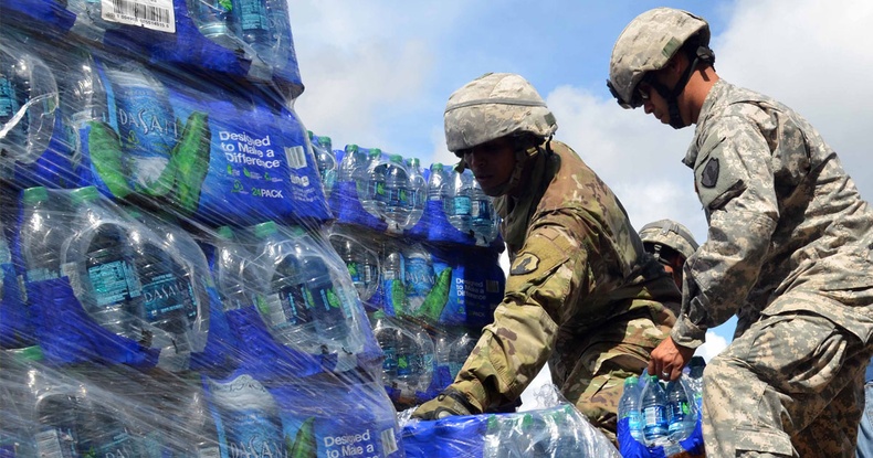 Америк цэргүүд савласан ус хэт их ууж байна хэмээн шүүмжлүүлжээ